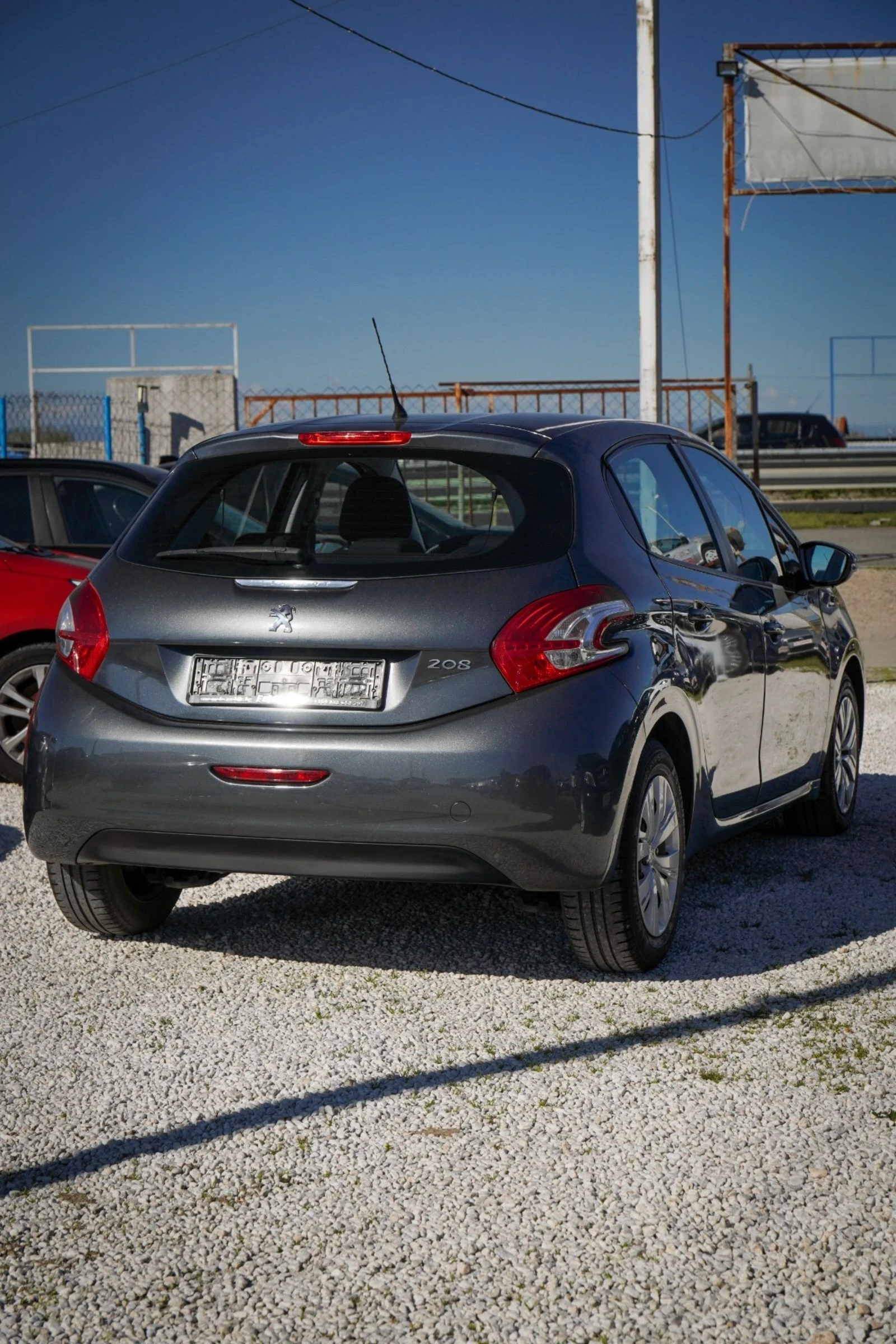 Peugeot 208 1.2i ЛИЗИНГ, снимка 6 - Автомобили и джипове - 54142770