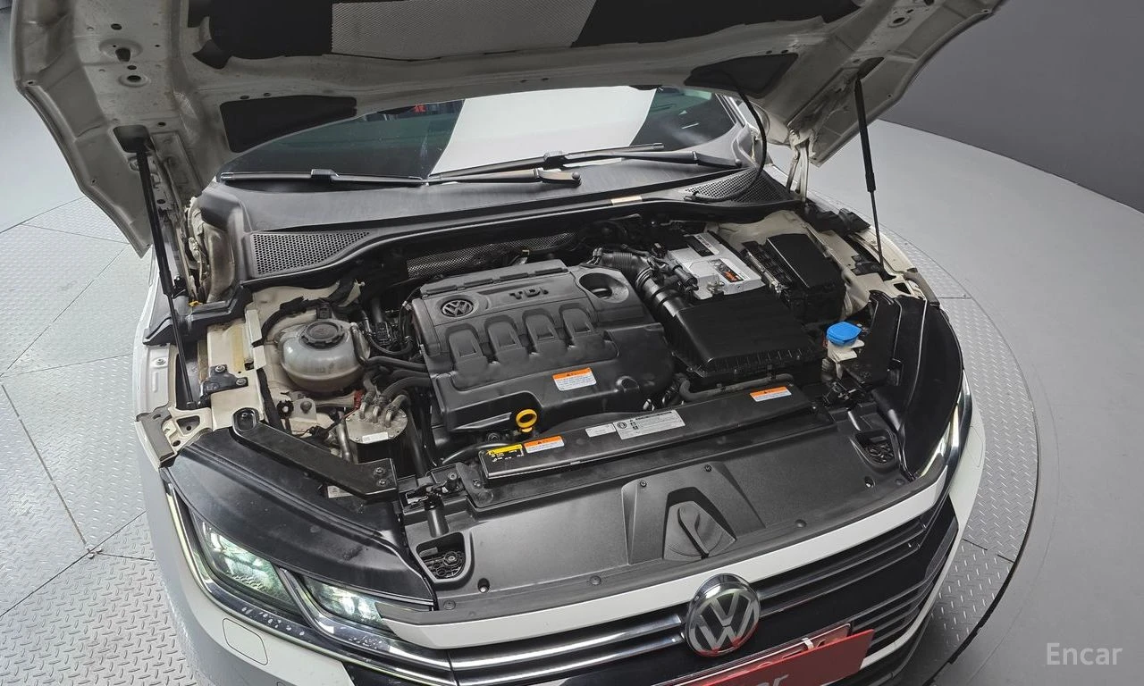 VW Arteon TDI Prestige/360 View/keyless/, снимка 13 - Автомобили и джипове - 54483347