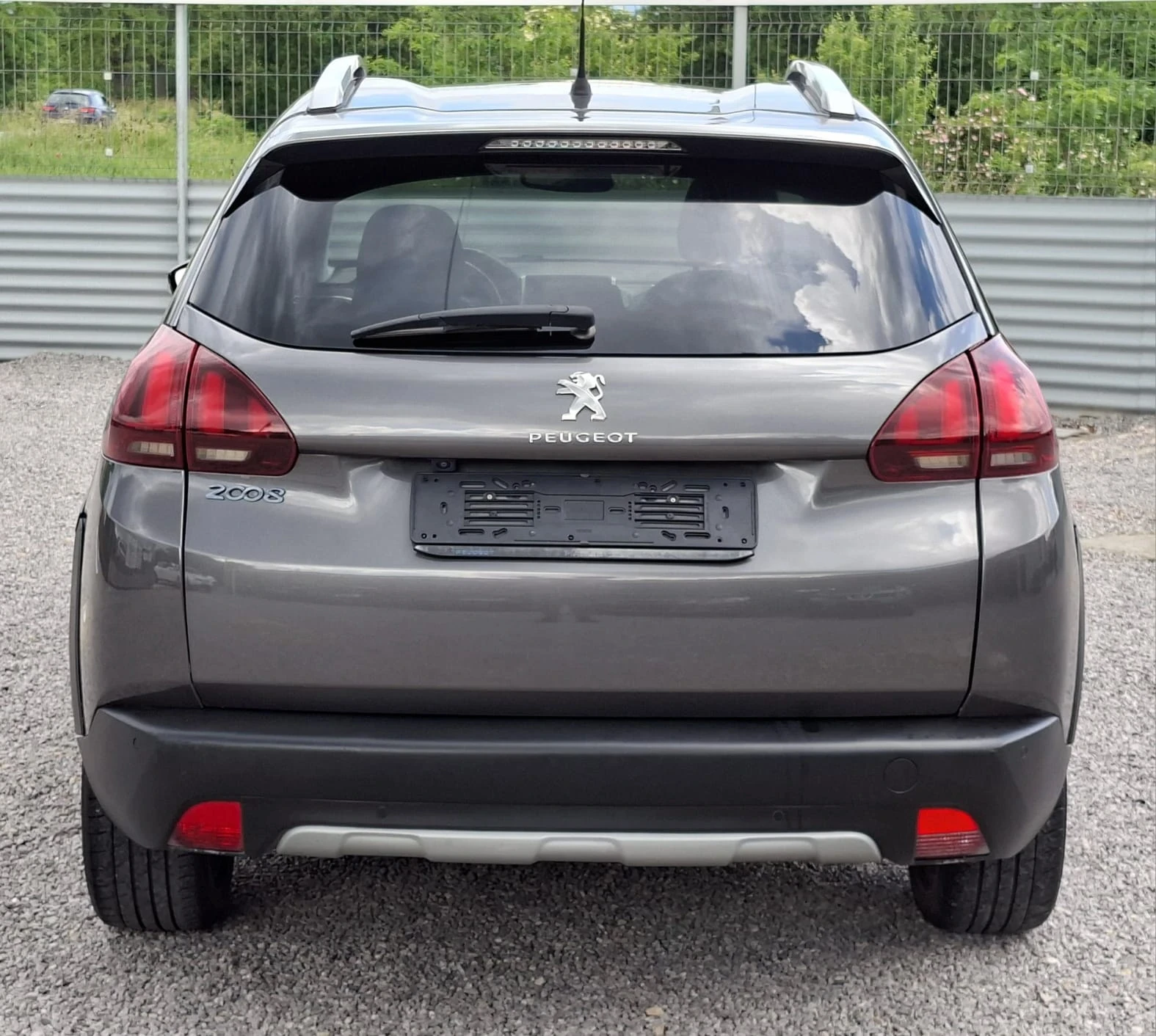 Peugeot 2008 1.6HDI-120кс-ПАНОРАМА-КОЖЕН САЛОН, снимка 7 - Автомобили и джипове - 54767067