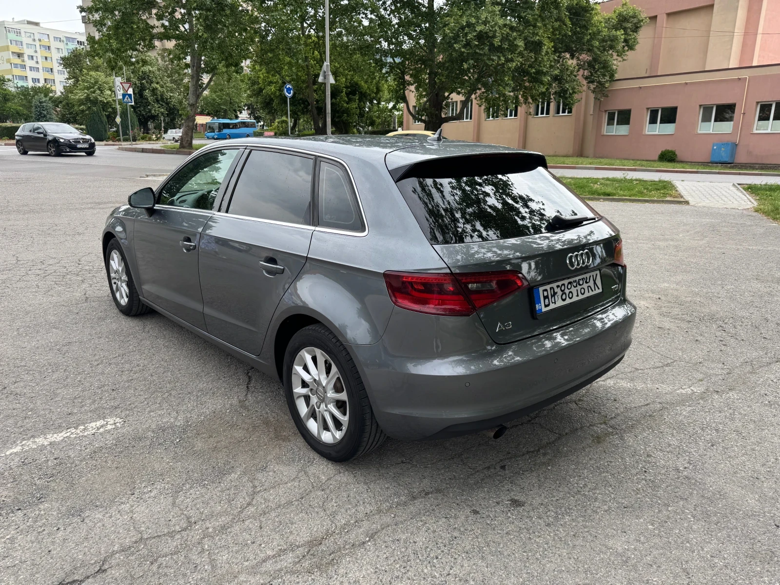 Audi A3 SPORTBACK 1.6 TDI 110cv Като Нова !!! , снимка 6 - Автомобили и джипове - 54882538