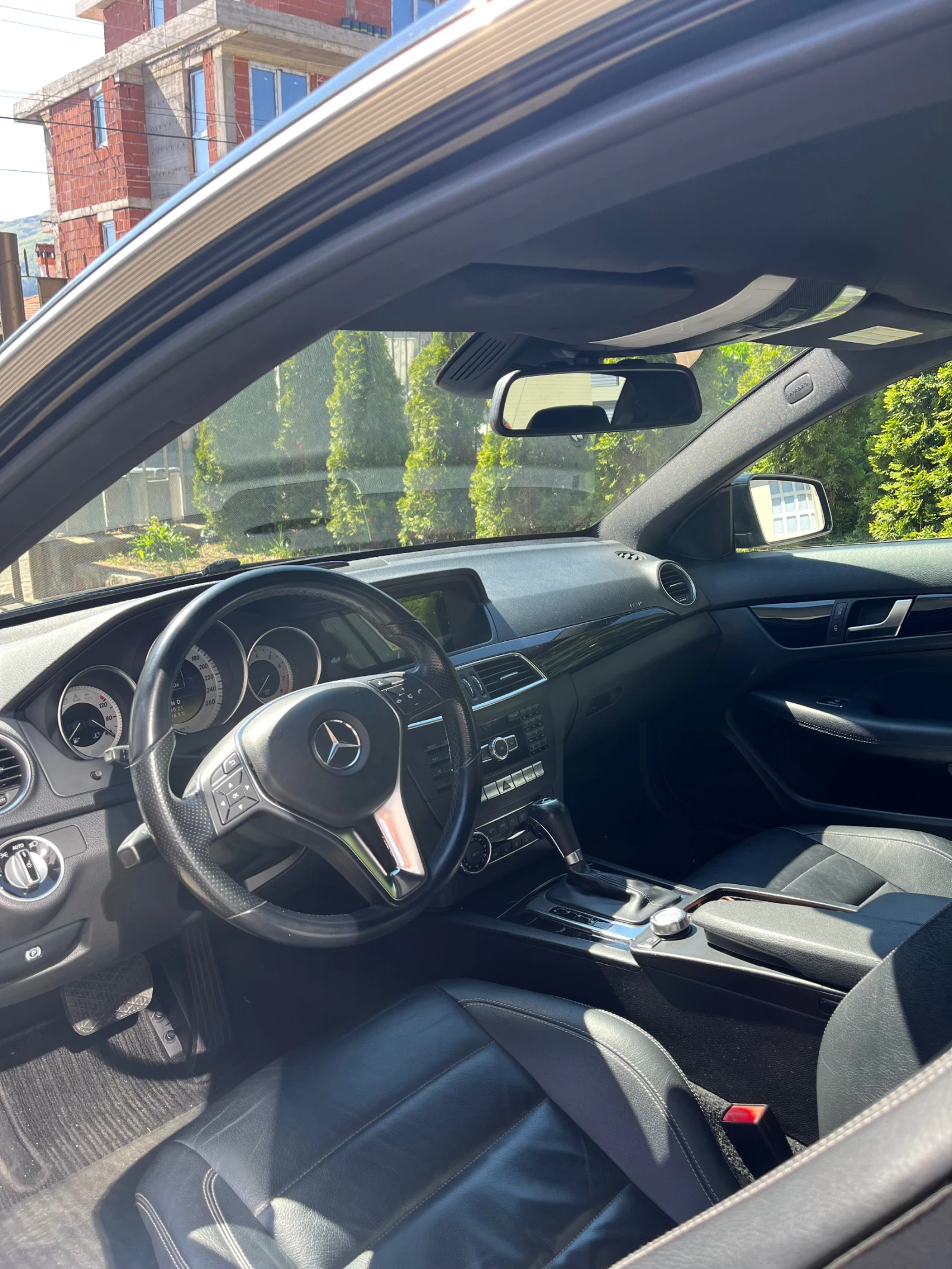 Mercedes-Benz C 180, снимка 5 - Автомобили и джипове - 55048808