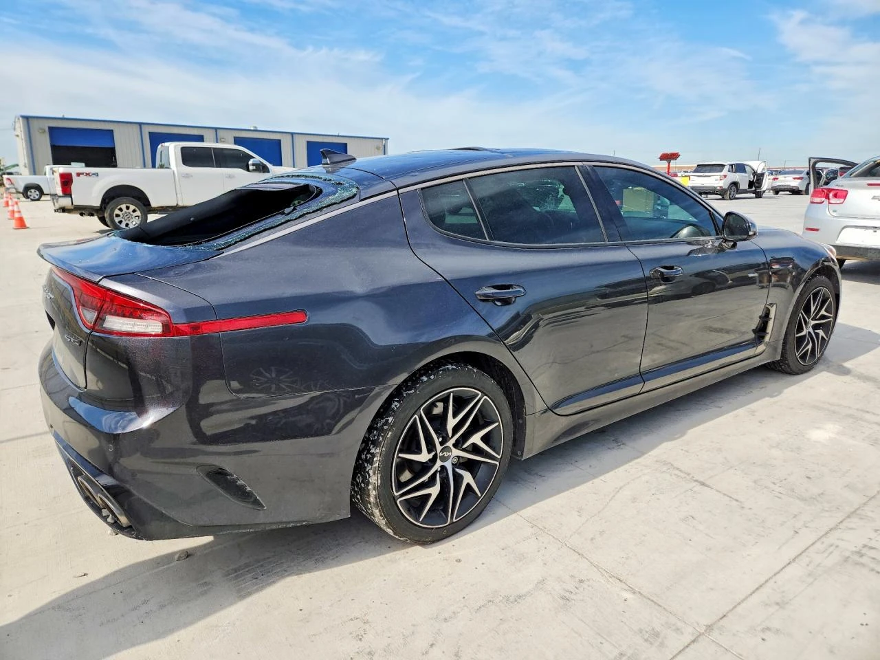 Kia Stinger 2.5l Gt Line, снимка 3 - Автомобили и джипове - 55074140