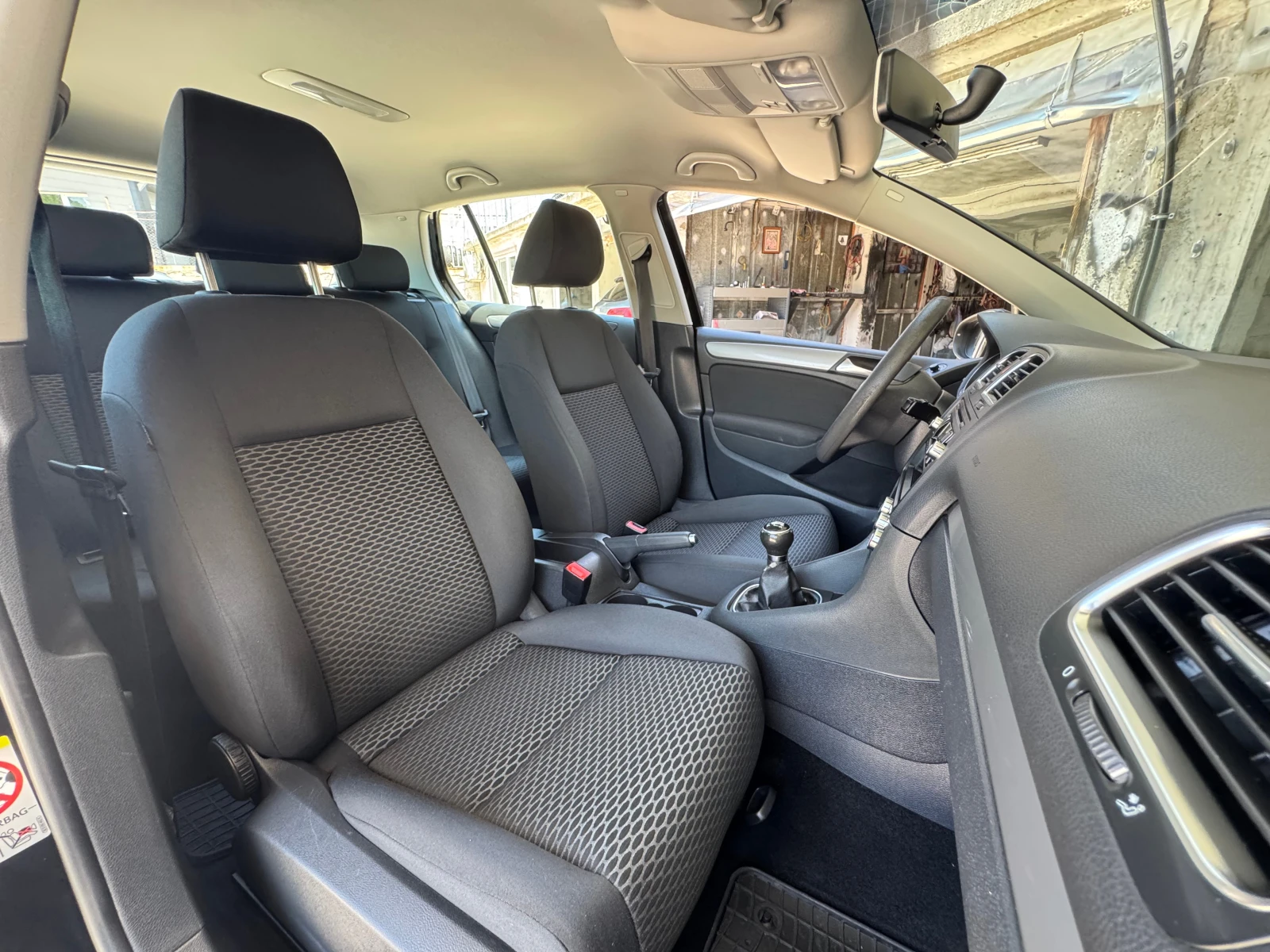 VW Golf 1.6TDI-90кс., снимка 12 - Автомобили и джипове - 55100781