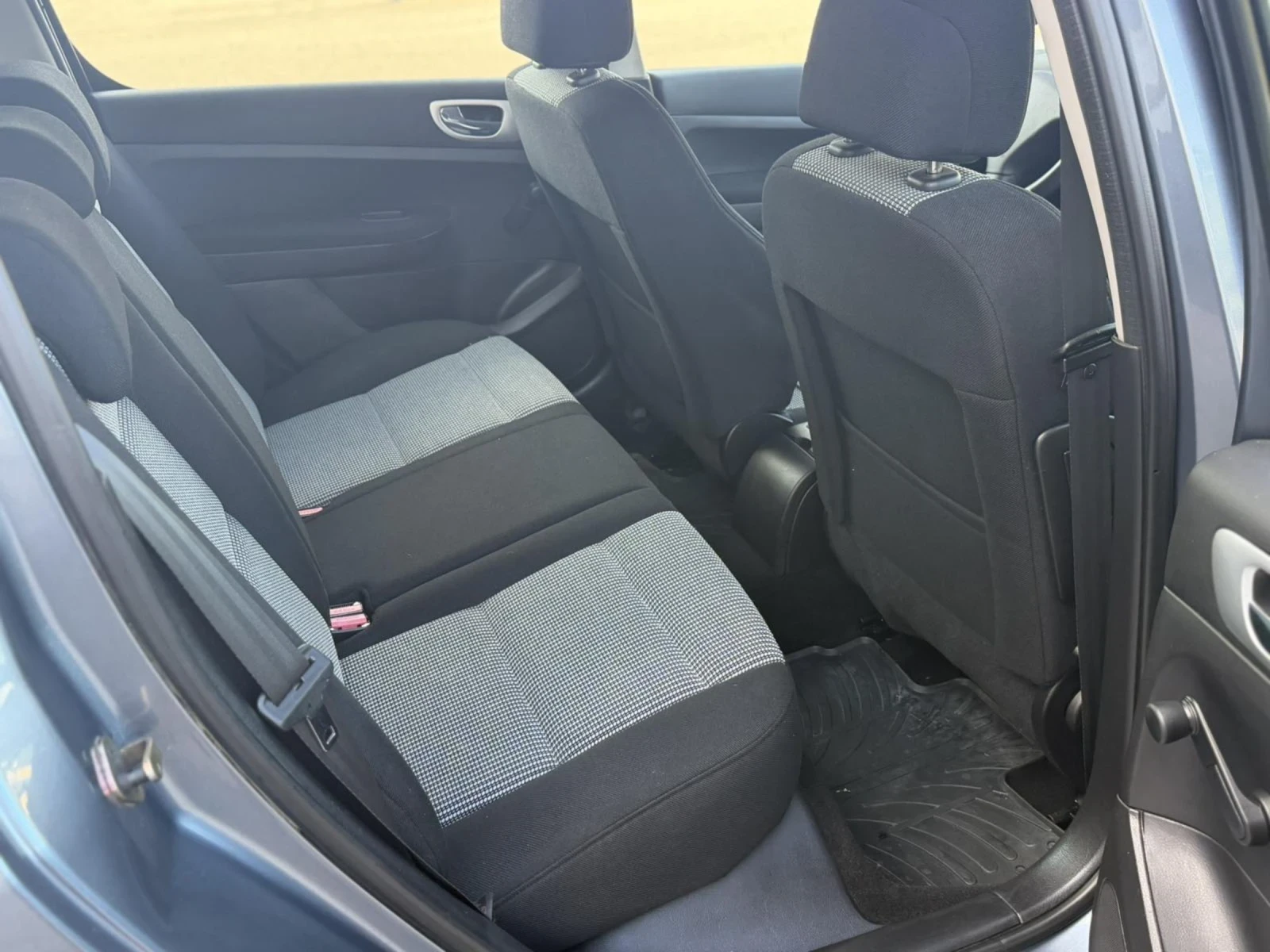 Peugeot 307 1.6 HDI* Face-Lift , снимка 9 - Автомобили и джипове - 55105416