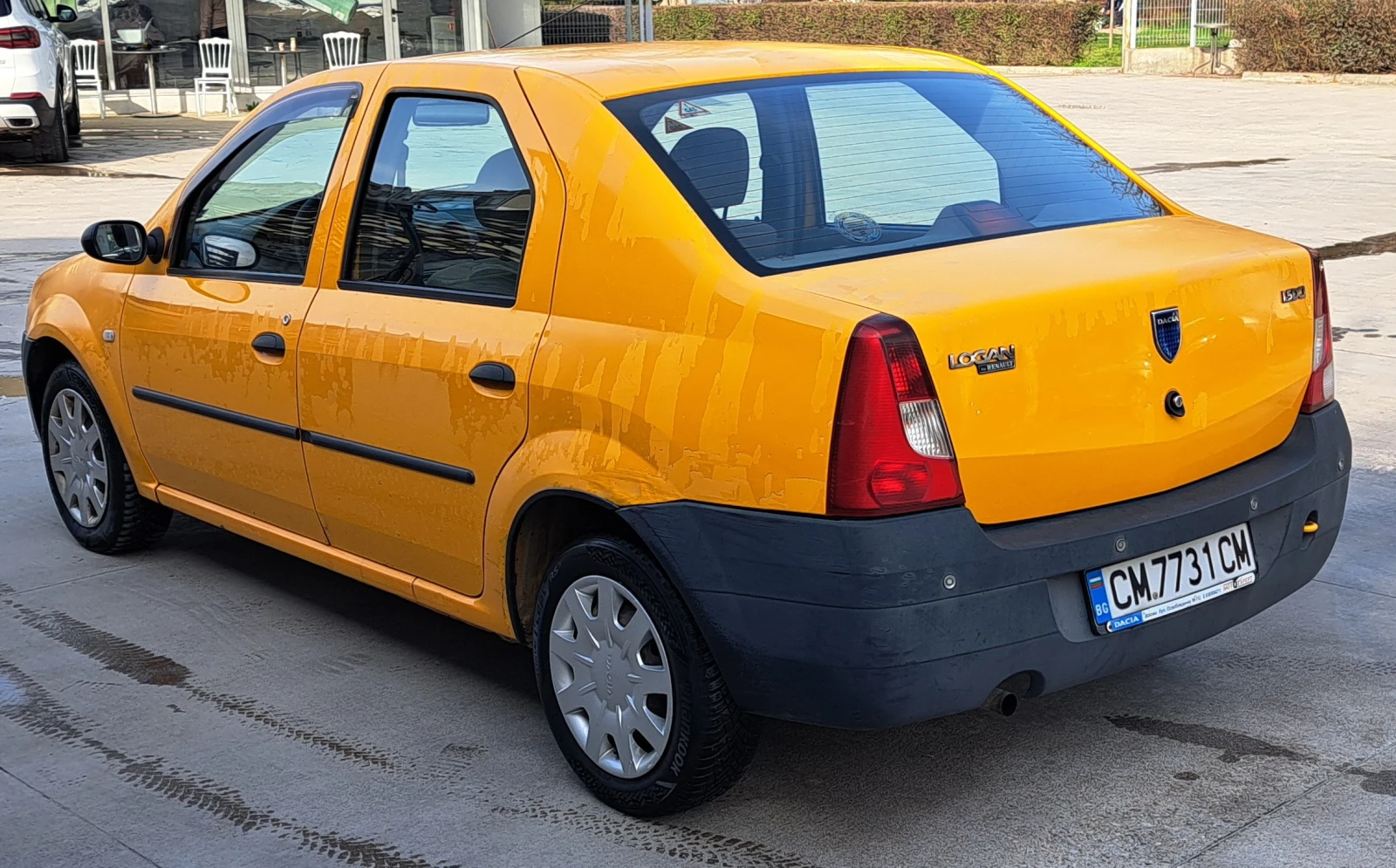 Dacia Logan 1.5 DCI, снимка 3 - Автомобили и джипове - 55699620