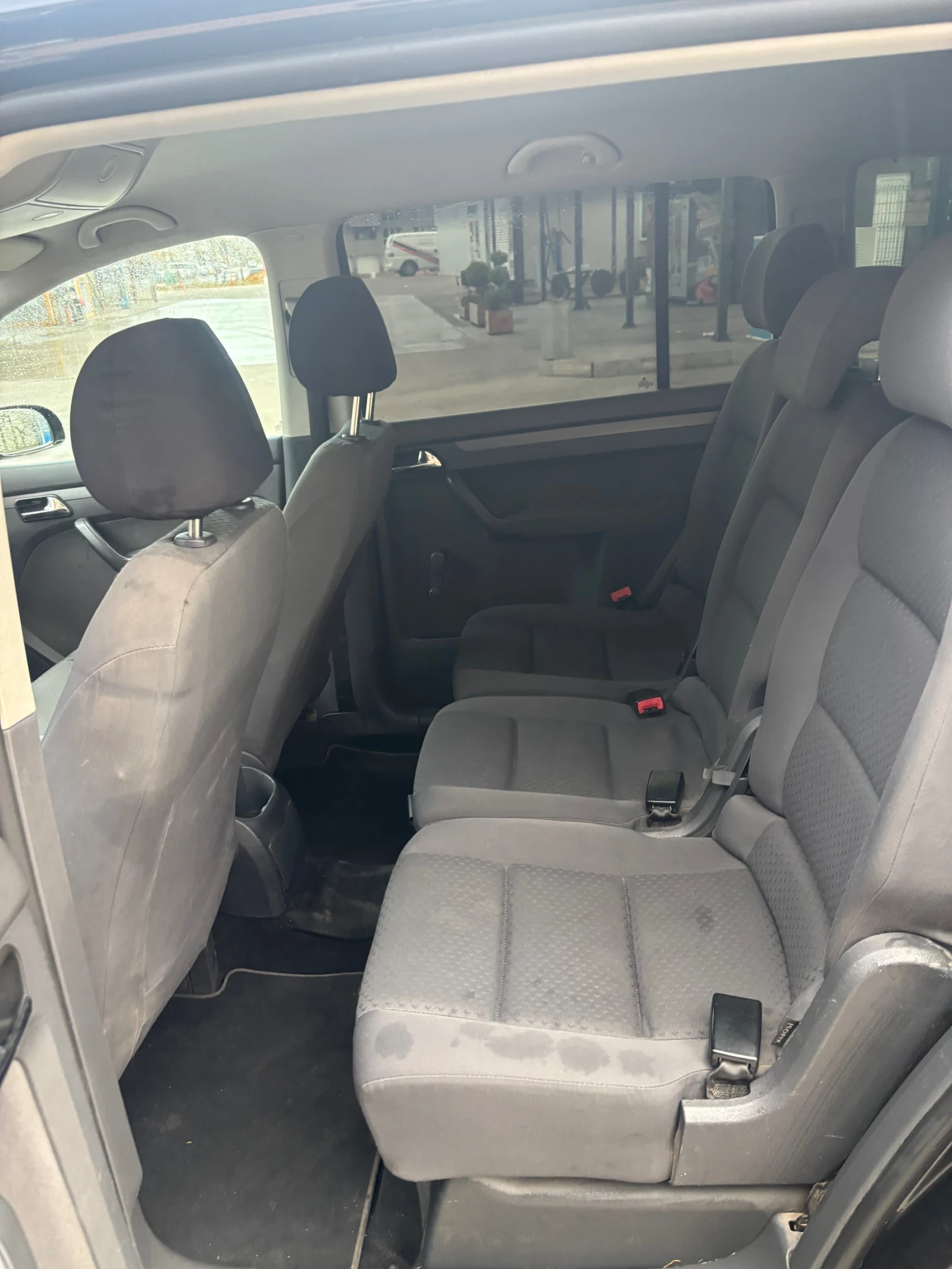 VW Touran 1.9 TDI, снимка 11 - Автомобили и джипове - 56725873