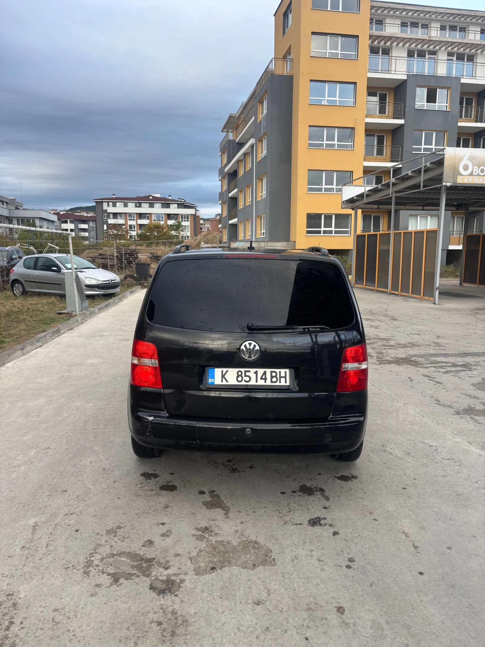VW Touran 1.9 TDI, снимка 6 - Автомобили и джипове - 56725873
