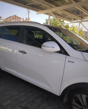 Kia Sportage 2.0 CRDI AWD, снимка 3