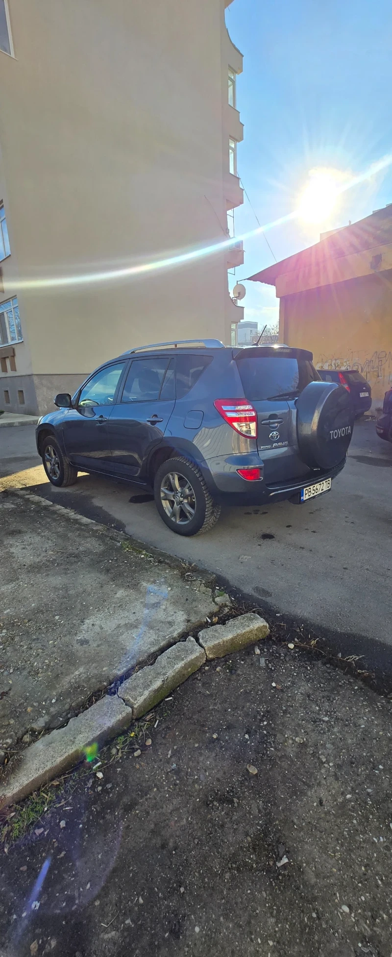 Toyota Rav4, снимка 4 - Автомобили и джипове - 48622138