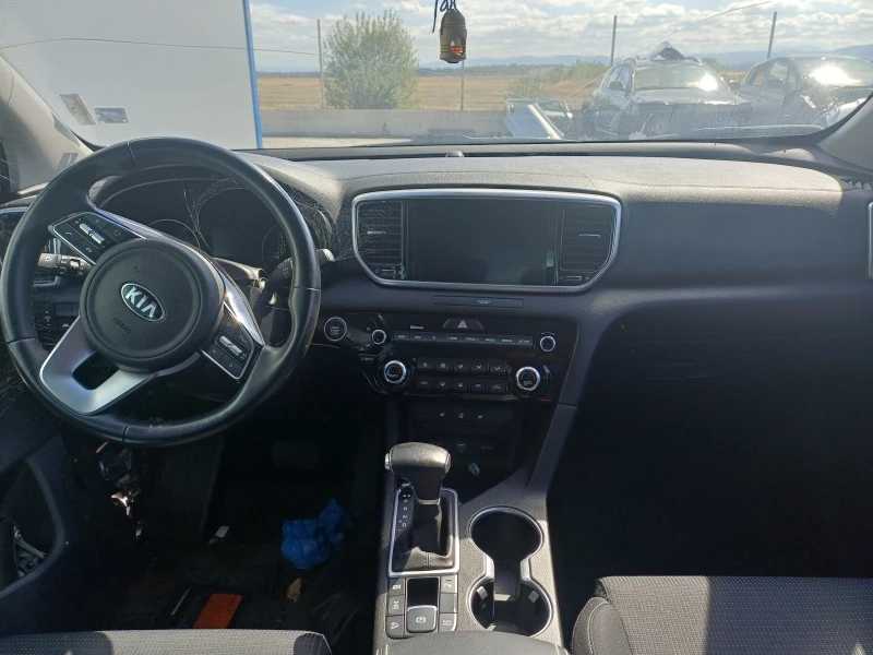 Kia Sportage 1.6crdi хибрид НА ЧАСТИ, снимка 6 - Автомобили и джипове - 51789513