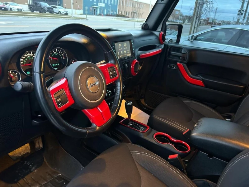 Jeep Wrangler * UNLIMITED SAHARA* CARFAX* АВТО КРЕДИТ* , снимка 13 - Автомобили и джипове - 53214485