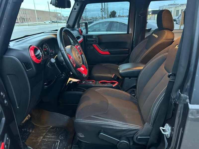 Jeep Wrangler * UNLIMITED SAHARA* CARFAX* АВТО КРЕДИТ* , снимка 11 - Автомобили и джипове - 53214485