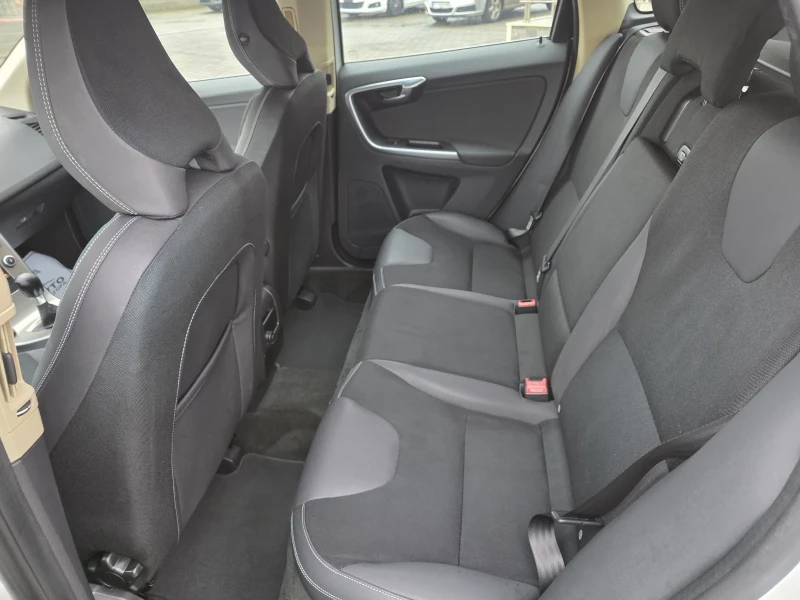 Volvo XC60 2.4D 175kc., снимка 12 - Автомобили и джипове - 53371785