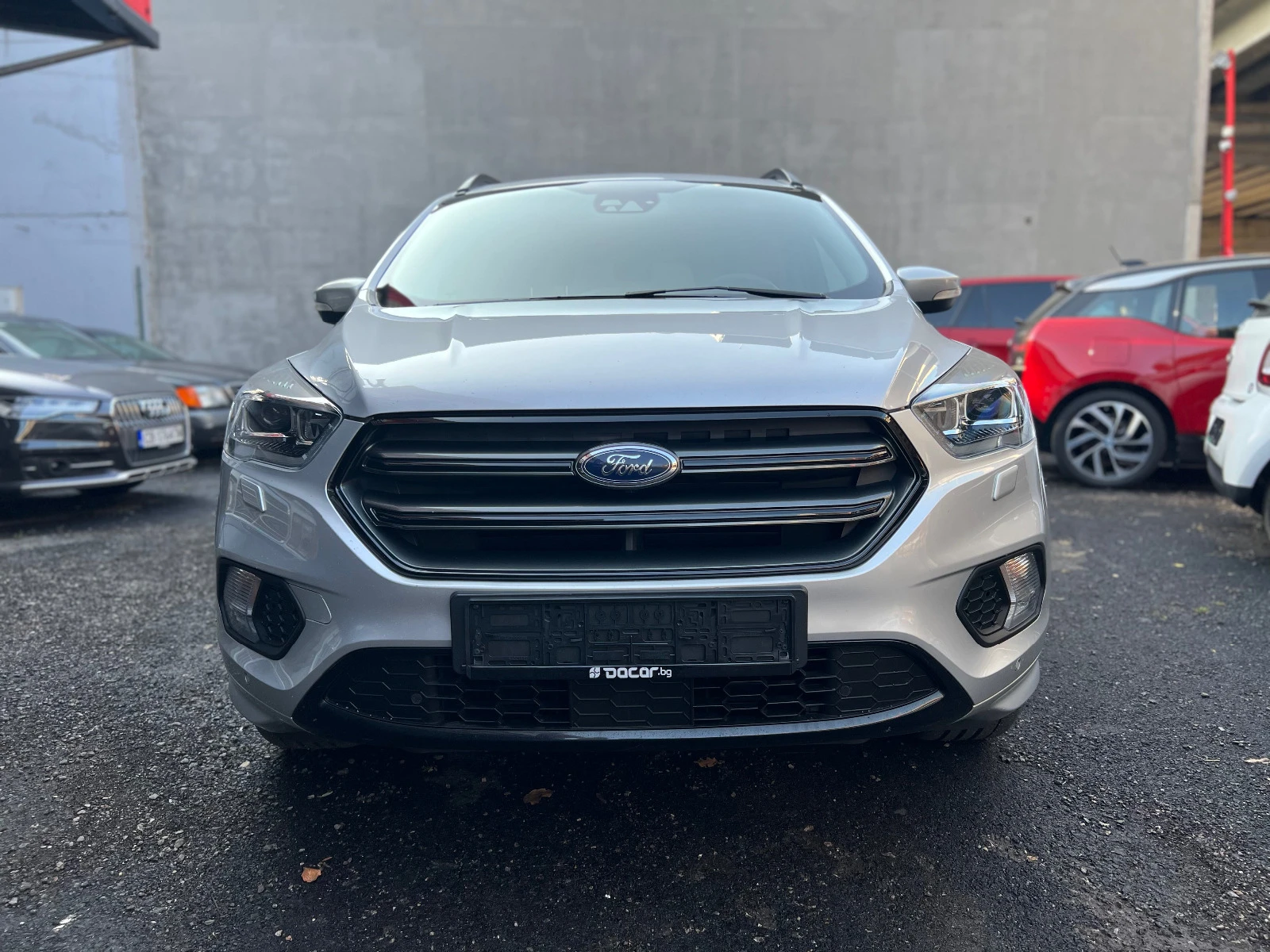 Ford Kuga ST-Line 2.0 TDCi AWD Pano Navi Kamera LED - изображение 7