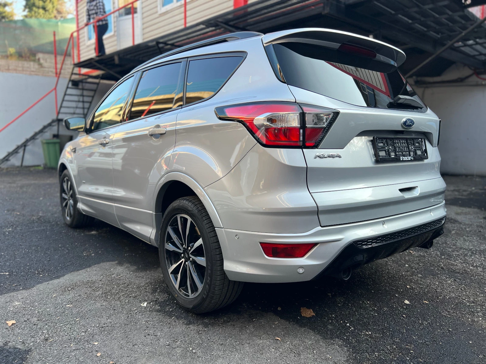 Ford Kuga ST-Line 2.0 TDCi AWD Pano Navi Kamera LED - изображение 2