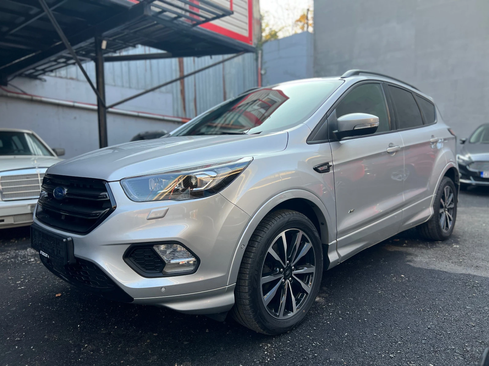 Ford Kuga ST-Line 2.0 TDCi AWD Pano Navi Kamera LED - [1] 