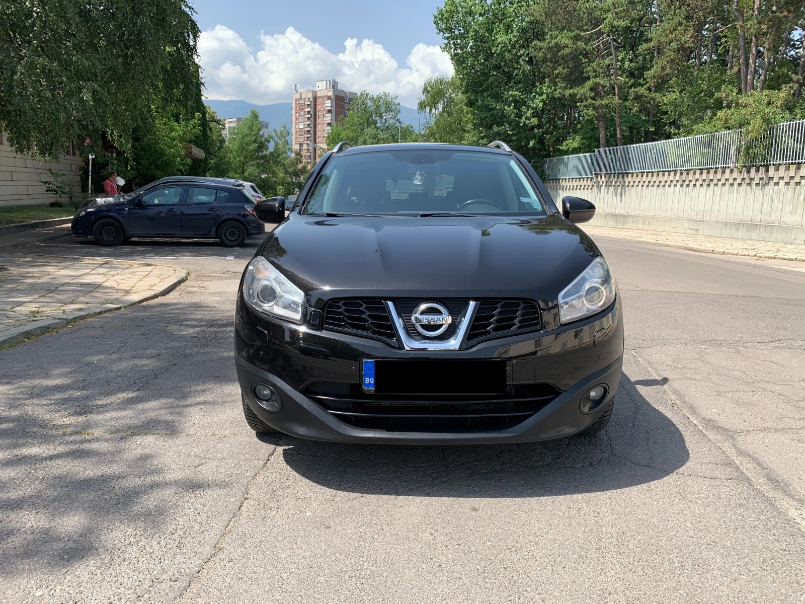 Nissan Qashqai 2.0i 4WD - изображение 8