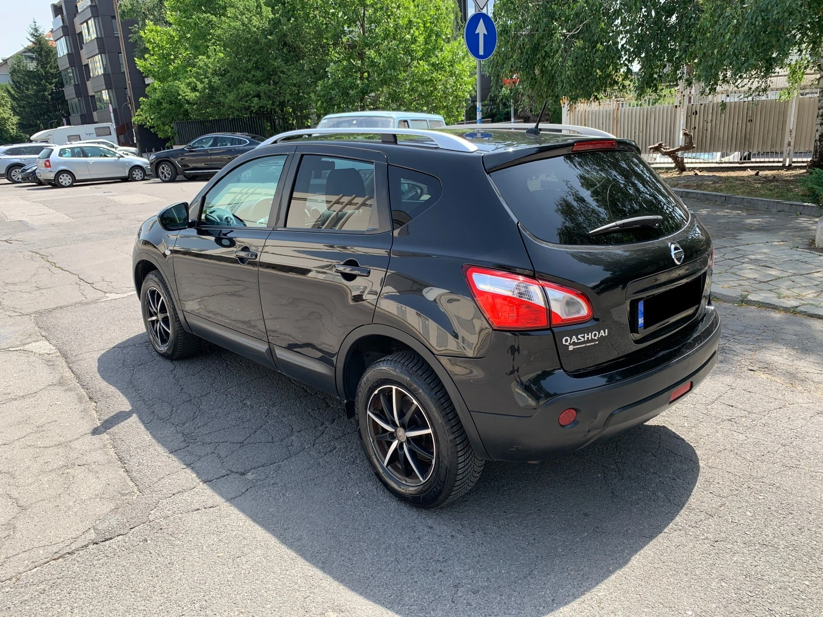 Nissan Qashqai 2.0i 4WD - изображение 3