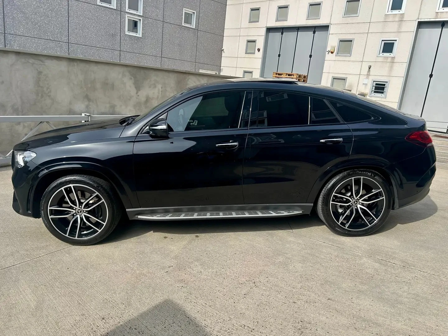 Mercedes-Benz GLE 400 d Coupe 4Matic AMG-Line - изображение 2