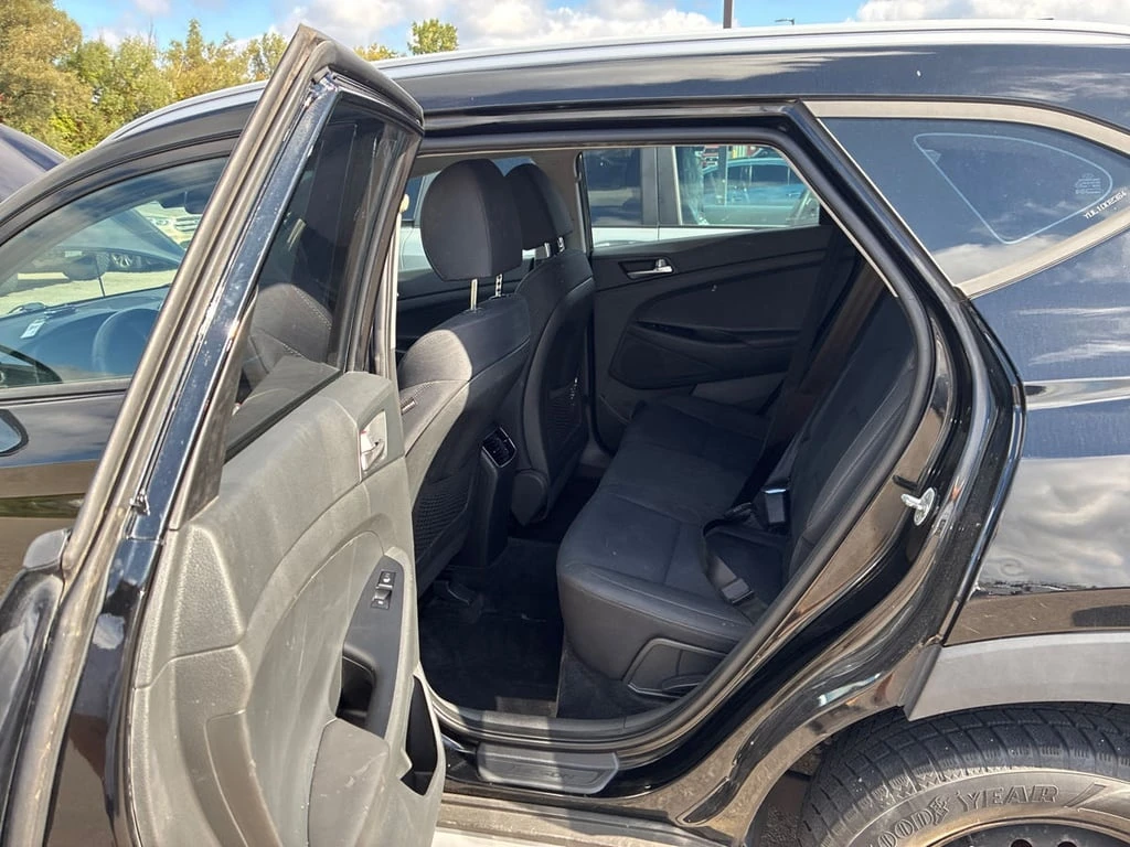 Hyundai Tucson * Preferred * CARFAX *    | Mobile.bg   13