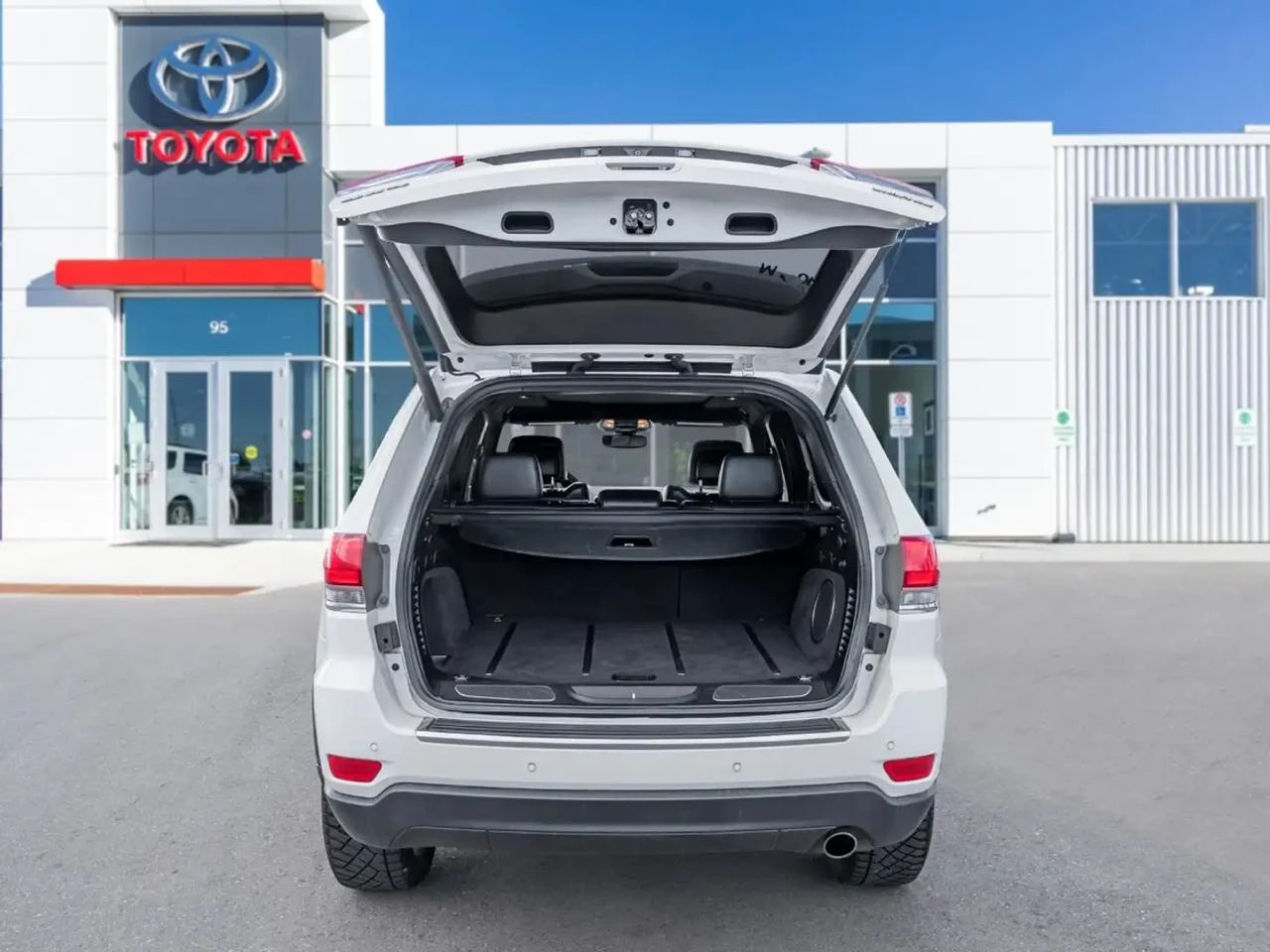 Jeep Grand cherokee Limited* Обдух* Пано* Подгреви*  - изображение 6