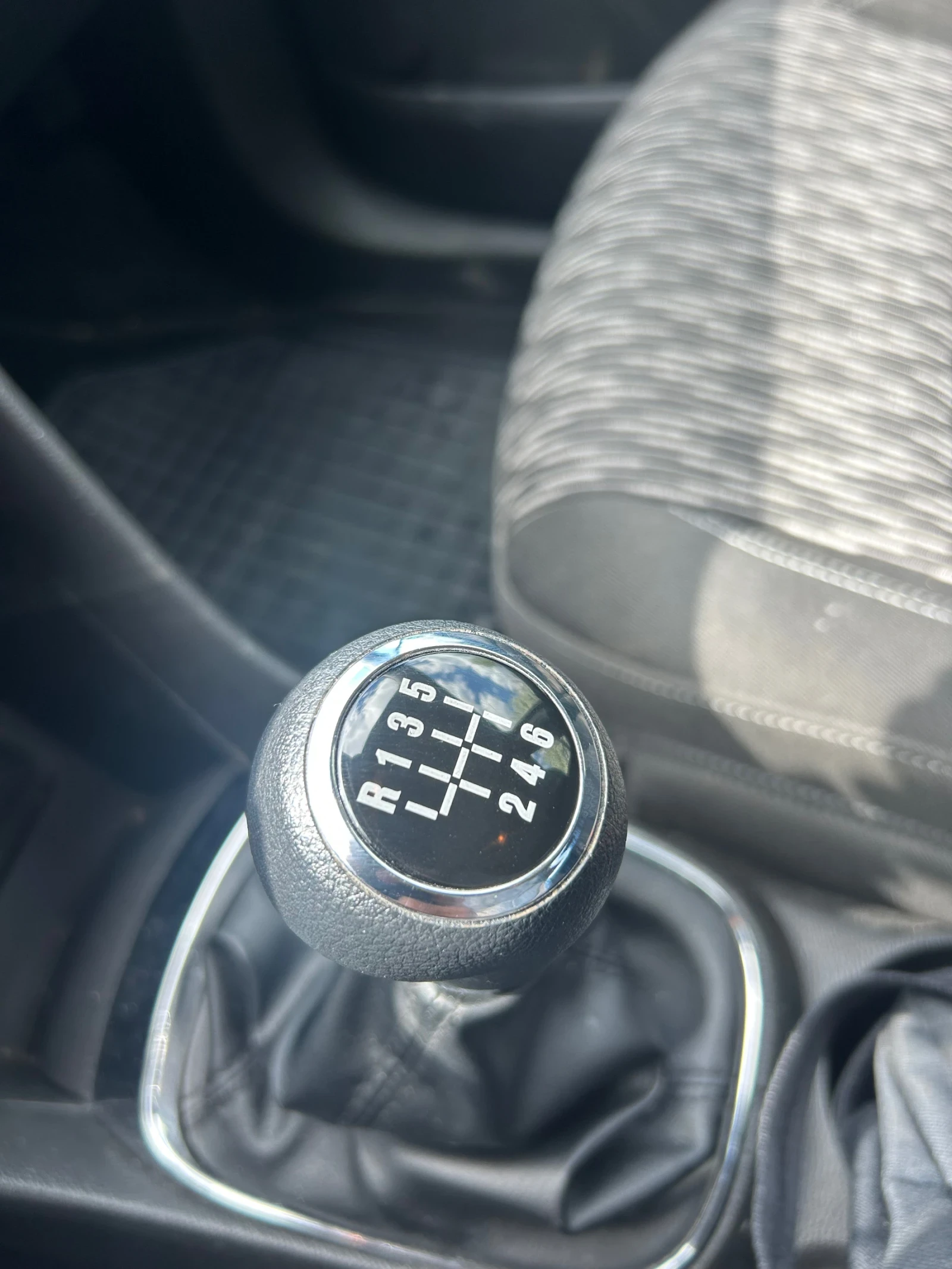 Opel Mokka 1.8Turbo LPG, снимка 9 - Автомобили и джипове - 54136119