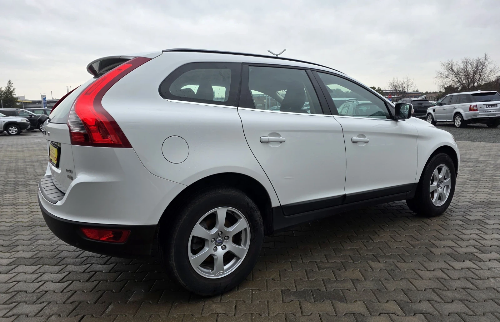 Volvo XC60 2.4D 175kc. - изображение 4