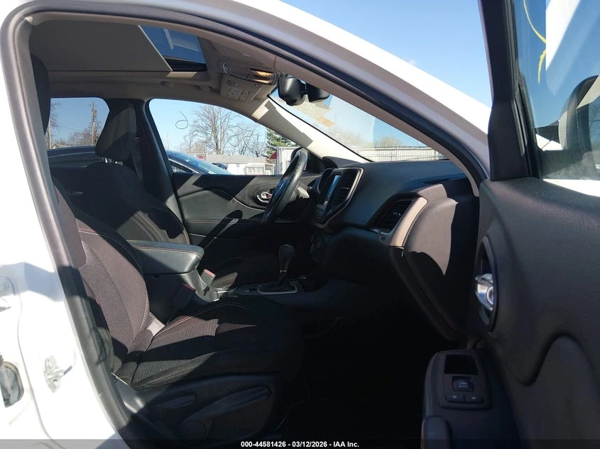 Jeep Cherokee 2.4l 75Th Anniversary Edition 4X4, снимка 5 - Автомобили и джипове - 53960504