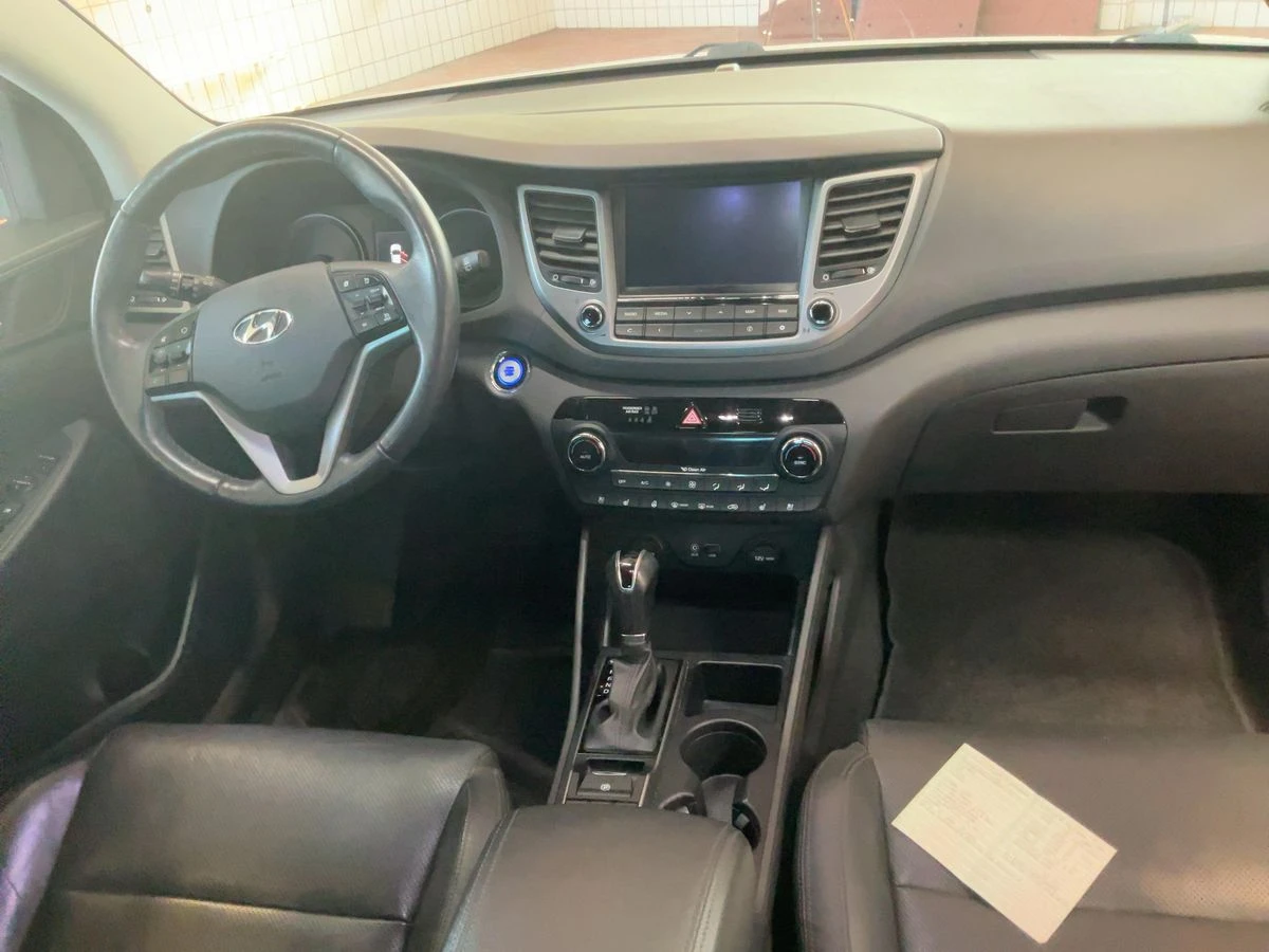 Hyundai Tucson Premium 4x4, снимка 6 - Автомобили и джипове - 54297002