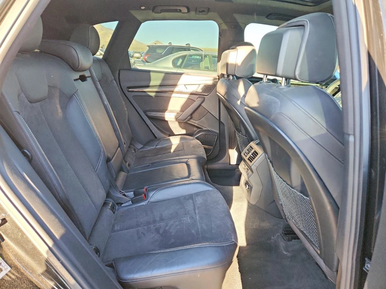 Audi SQ5 PREMIUM PLUS / ДИГ.ТАБЛО / ПОДГРЕВИ / ПАНОРАМА, снимка 10 - Автомобили и джипове - 54342259