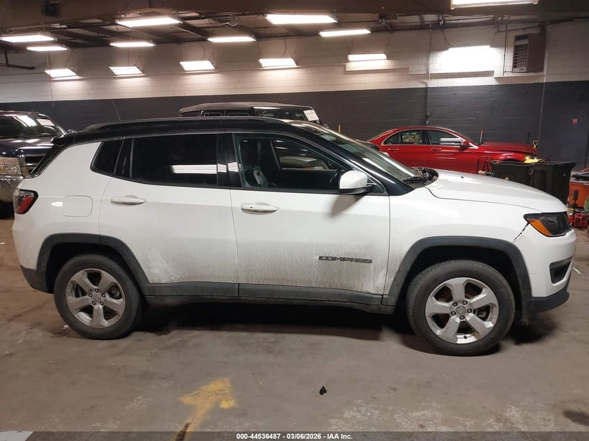 Jeep Compass 2.4l Latitude 4X4, снимка 13 - Автомобили и джипове - 54368247