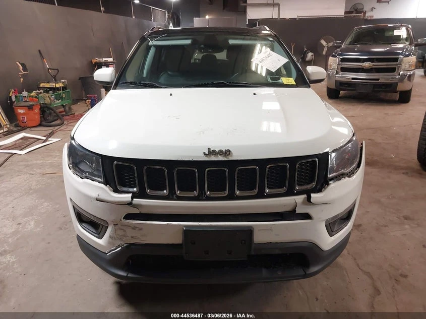 Jeep Compass 2.4l Latitude 4X4, снимка 12 - Автомобили и джипове - 54368247