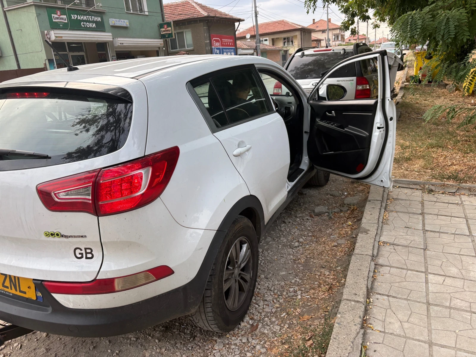 Kia Sportage, снимка 4 - Автомобили и джипове - 55930388