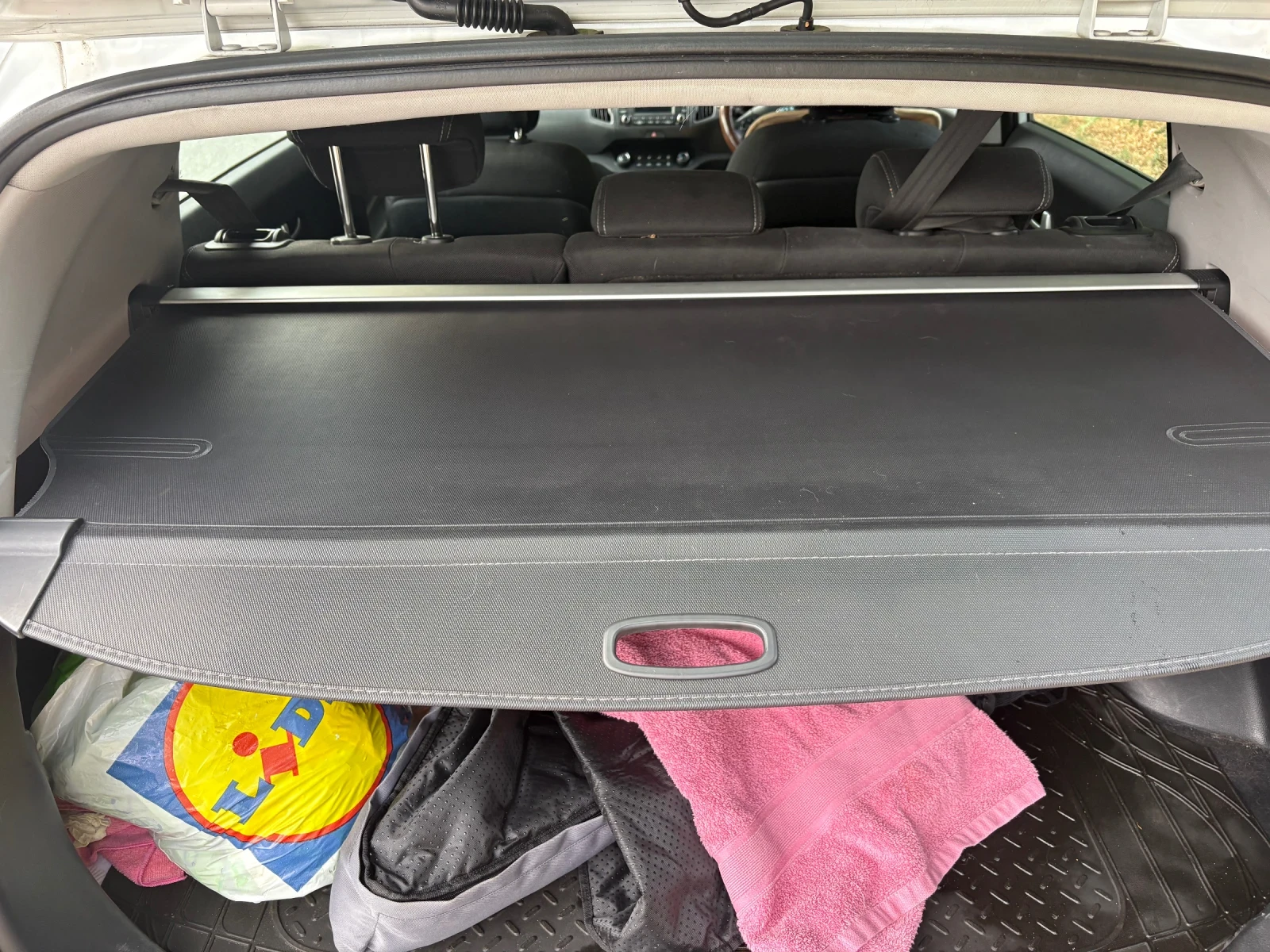 Kia Sportage, снимка 8 - Автомобили и джипове - 55930388