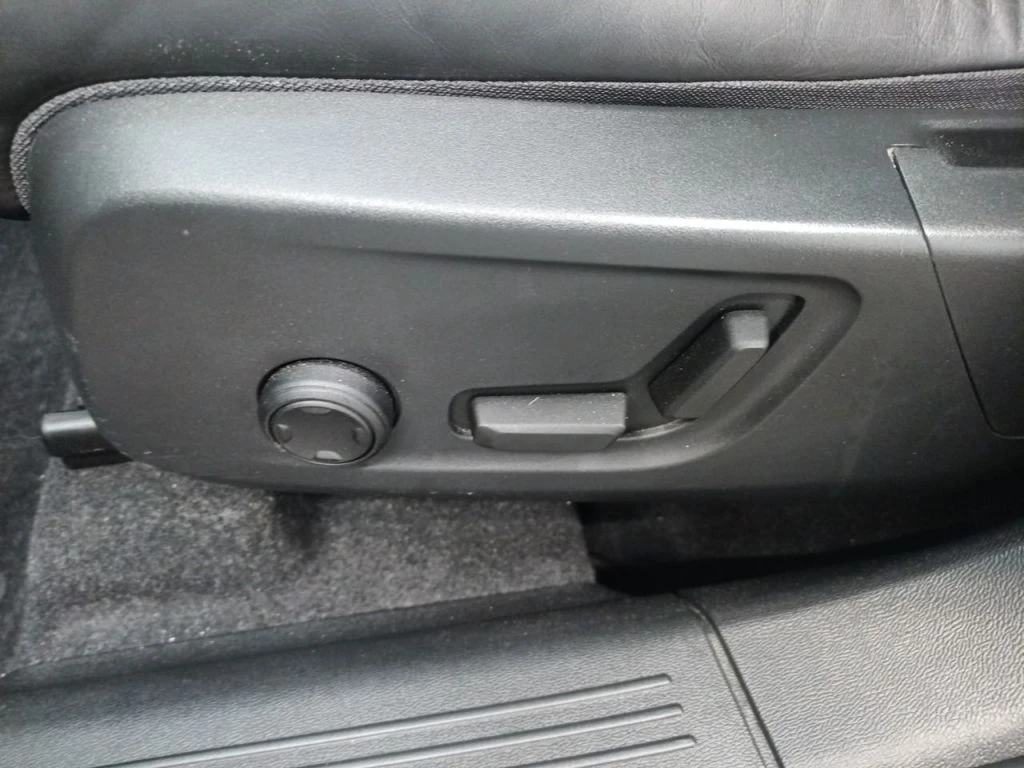 Volvo XC40 T4 Recharge Geartronic R-Design Pano Harman/Kardon, снимка 17 - Автомобили и джипове - 56205837