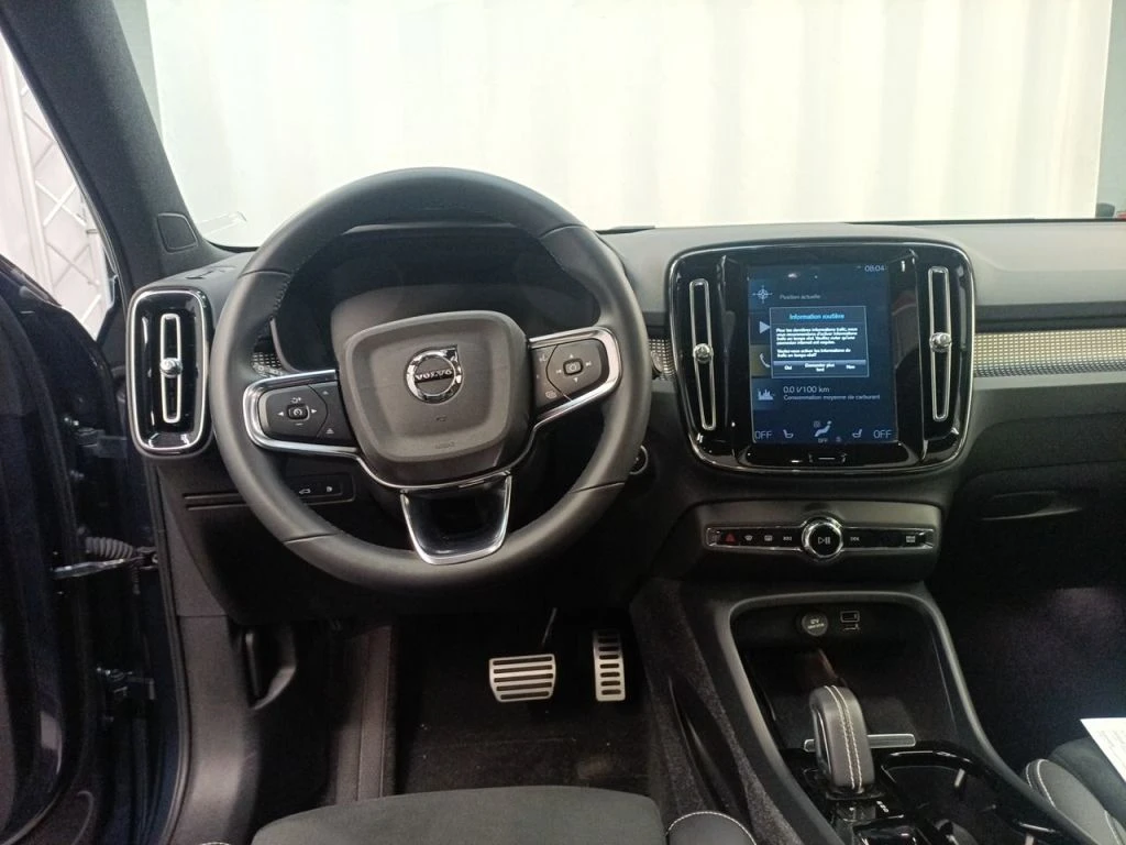 Volvo XC40 T4 Recharge Geartronic R-Design Pano Harman/Kardon, снимка 9 - Автомобили и джипове - 56205837