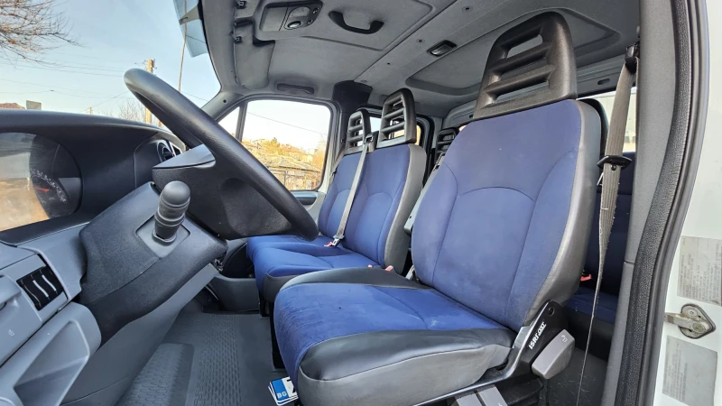 Iveco Daily 35C15 3.0D 6SP SL-КЛИМАТИК-410 МЕЖДУОСИЕ-ЛИЗИНГ, снимка 8 - Бусове и автобуси - 52927886