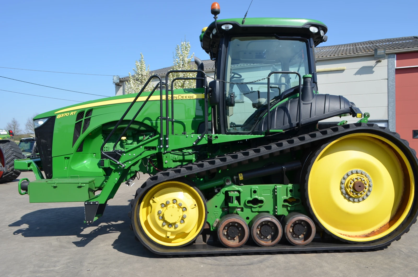 Трактор John Deere 8370РТ - изображение 3