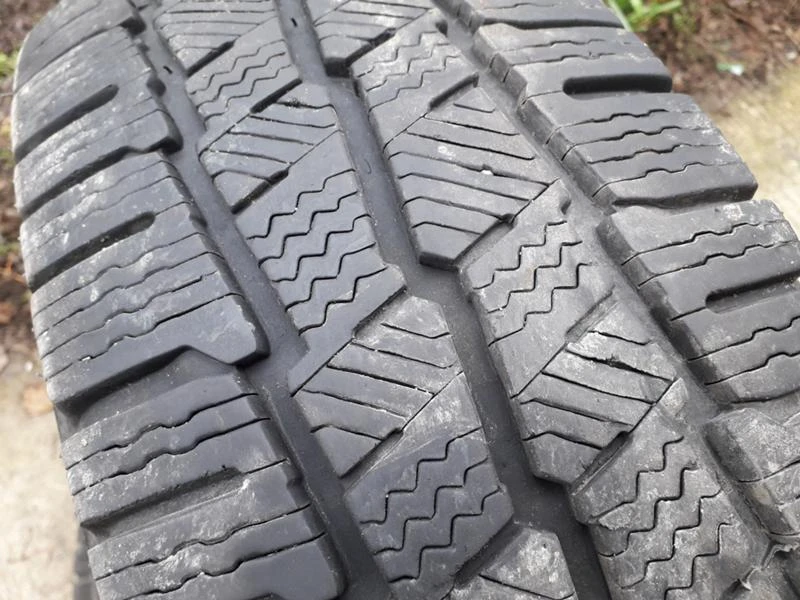 Гуми Зимни 215/75R16, снимка 6 - Гуми и джанти - 23910186