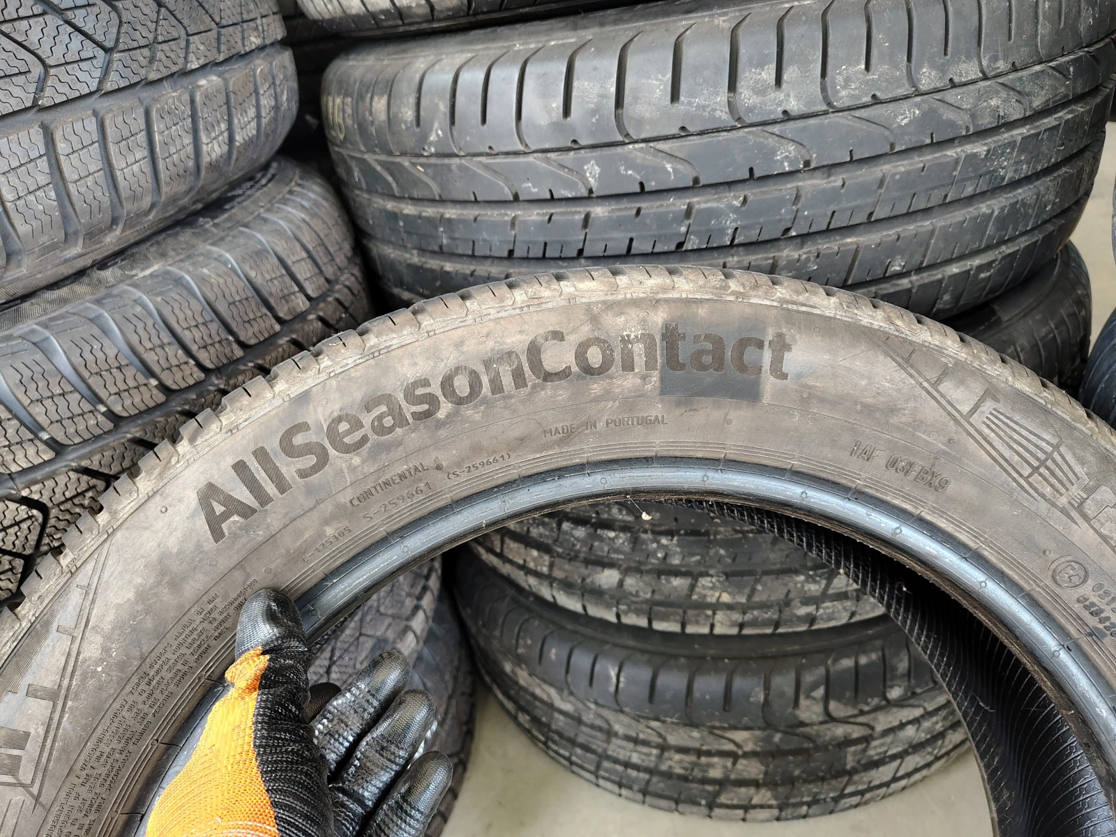 Гуми Всесезонни 195/60R18, снимка 5 - Гуми и джанти - 55843836