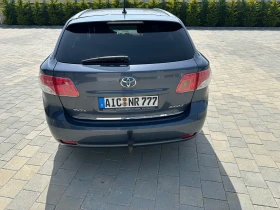 Toyota Avensis 2.0 i Бензин, снимка 11