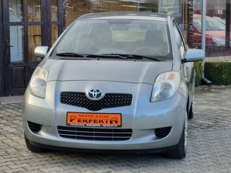 Toyota Yaris 1.0 бензин 69к.с., снимка 3 - Автомобили и джипове - 42970053