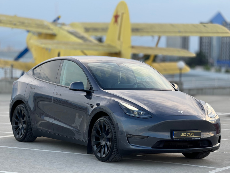 Tesla Model Y - Налична - Long range - Термо помпа - Europe -, снимка 1 - Автомобили и джипове - 46175762