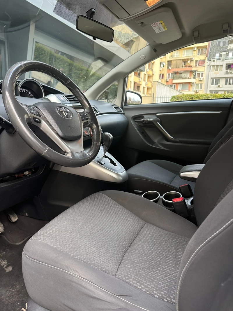 Toyota Verso, снимка 11 - Автомобили и джипове - 48127517