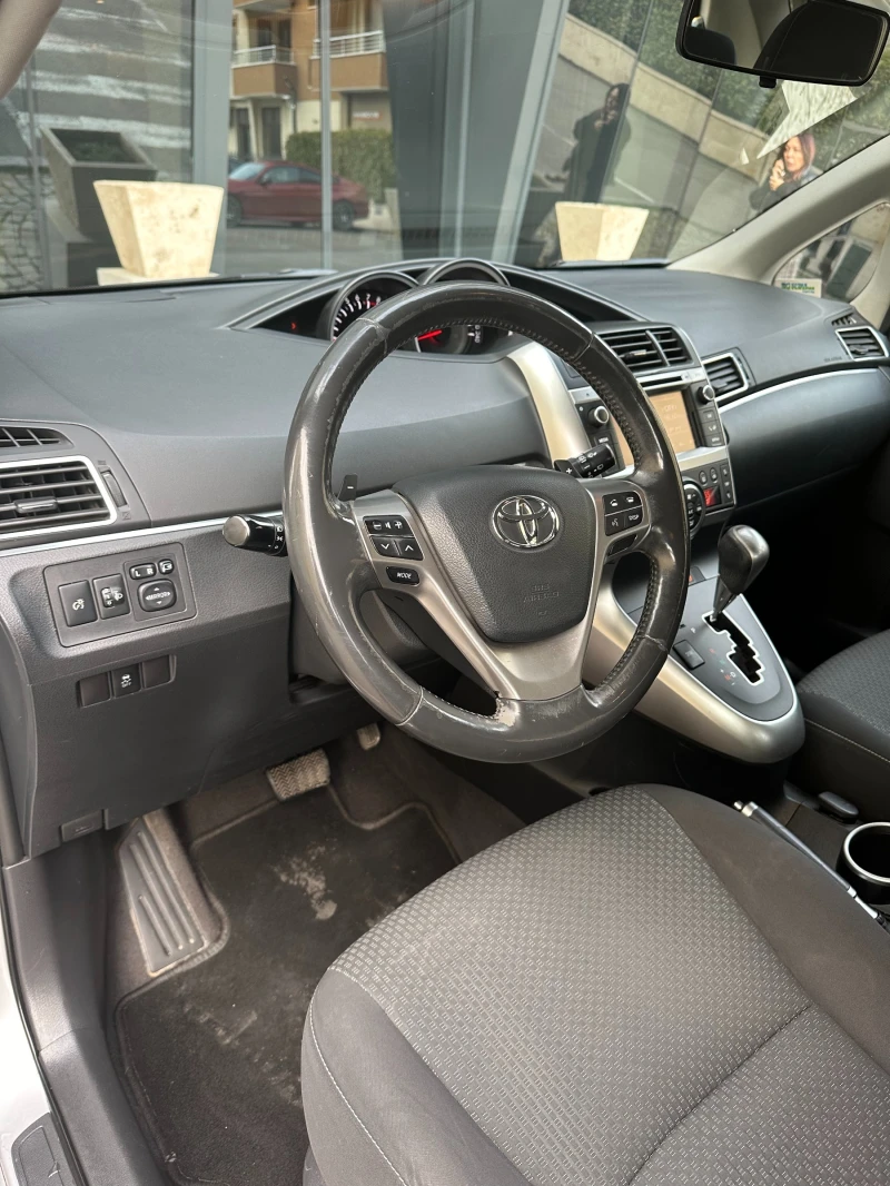 Toyota Verso, снимка 12 - Автомобили и джипове - 48127517