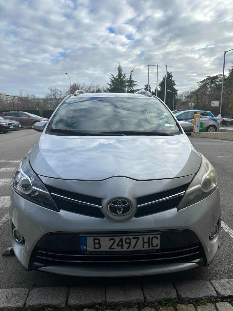 Toyota Verso, снимка 5 - Автомобили и джипове - 48127517