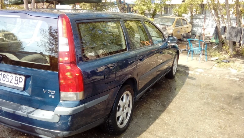 Volvo V70 2.4 d 5, снимка 10 - Автомобили и джипове - 48168420