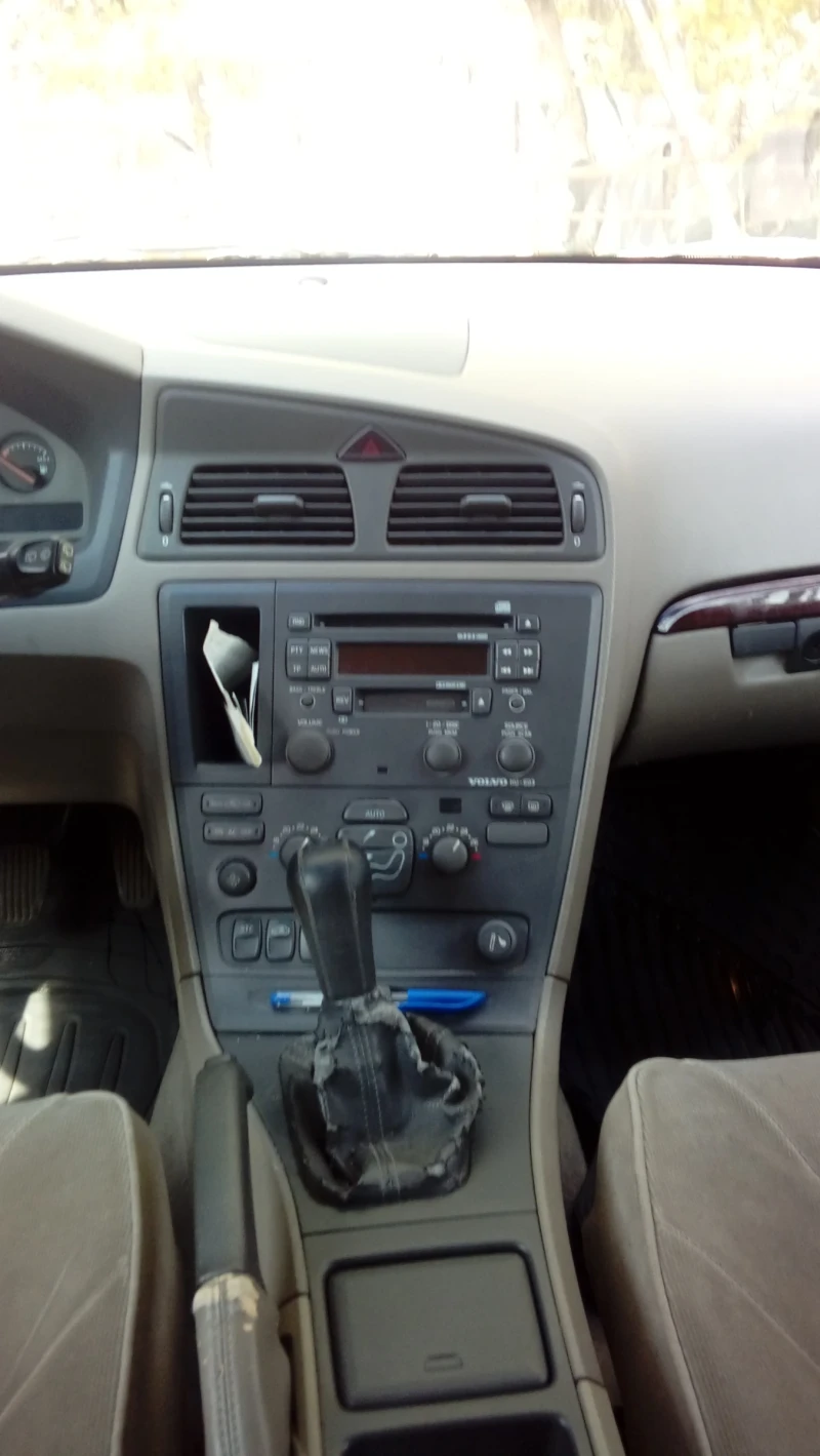 Volvo V70 2.4 d 5, снимка 4 - Автомобили и джипове - 48168420