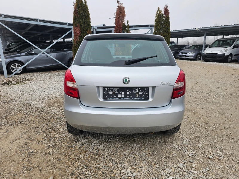 Skoda Fabia 1.2 КЛИМАТИК РЕАЛНИ КИЛОМЕТРИ, снимка 4 - Автомобили и джипове - 49345430