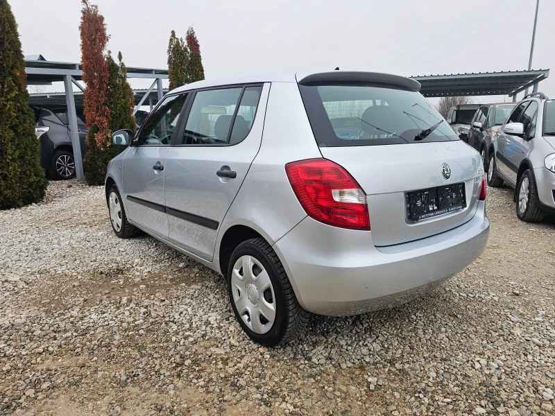 Skoda Fabia 1.2 КЛИМАТИК РЕАЛНИ КИЛОМЕТРИ, снимка 3 - Автомобили и джипове - 49345430